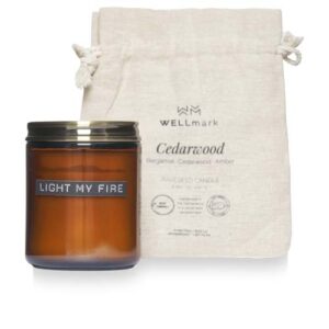 Wellmark Medium Zedernholz Duftkerze - amber heather
