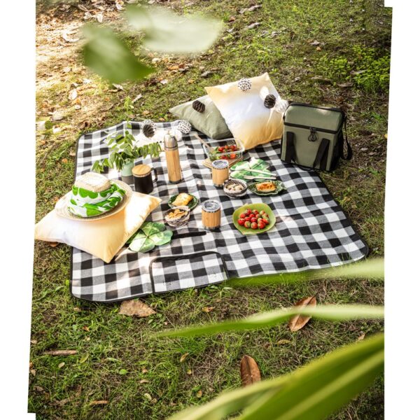 RILEY II. EPE-gefütterte Picknick-Decke (180 g/m²)